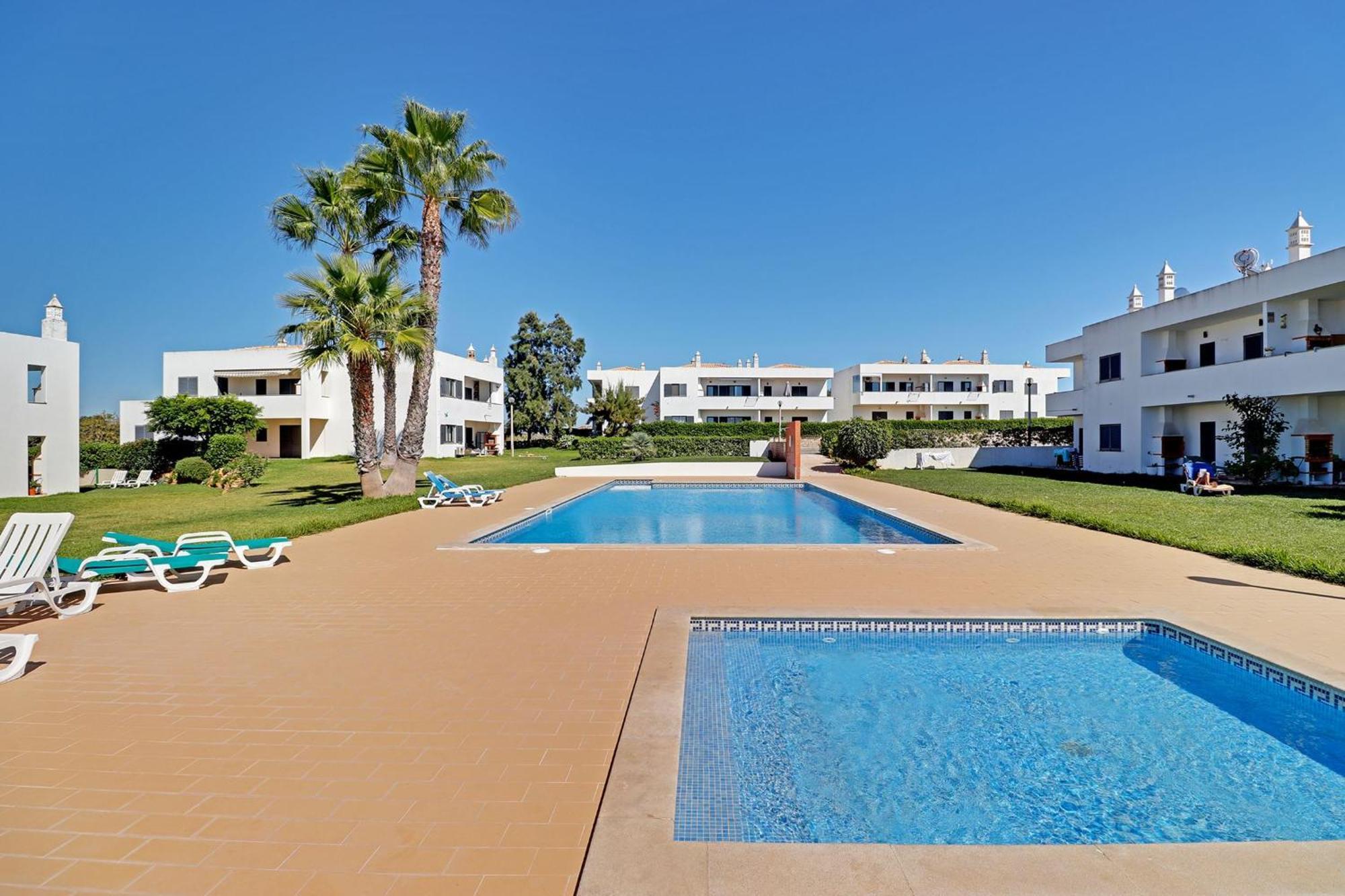 Pera Secret Garden 1 And Pool By Homing Διαμέρισμα Εξωτερικό φωτογραφία